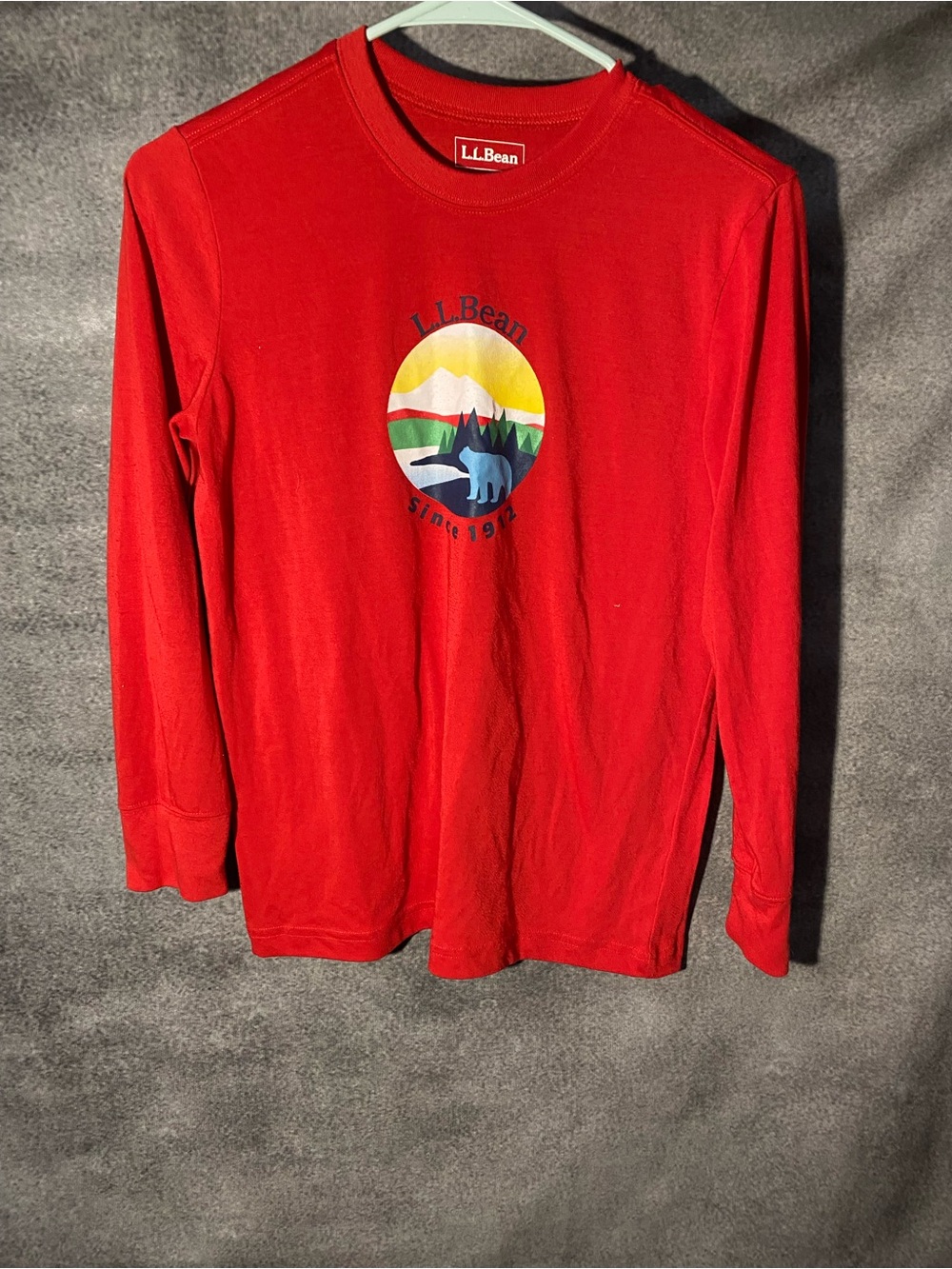 L.L. Bean Kids Long Sleeve T-Shirt Red Bear Mountain Graphic Since 1912 Size L